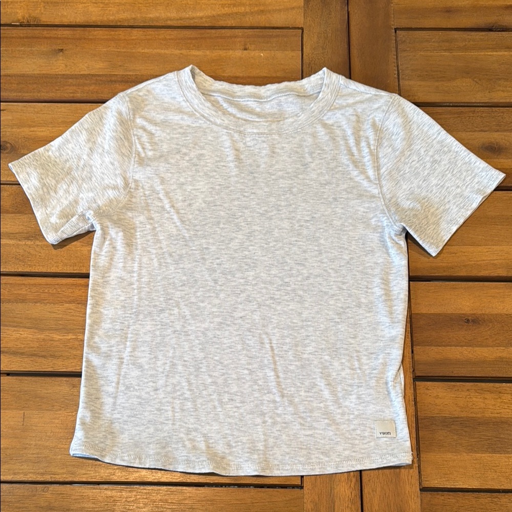 Vuori Pose Fitted Tee